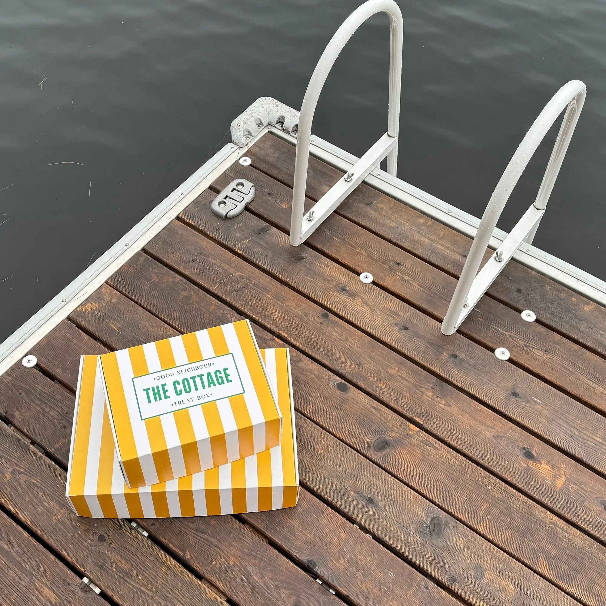Cheers! Cottage Treat Box