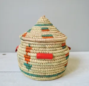 Moroccan-style basket with lid